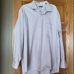White red and black plaid shirt in great condition